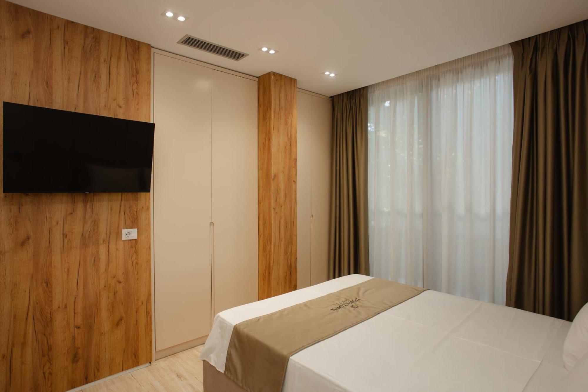 שקודר Downtown Hotel מראה חיצוני תמונה