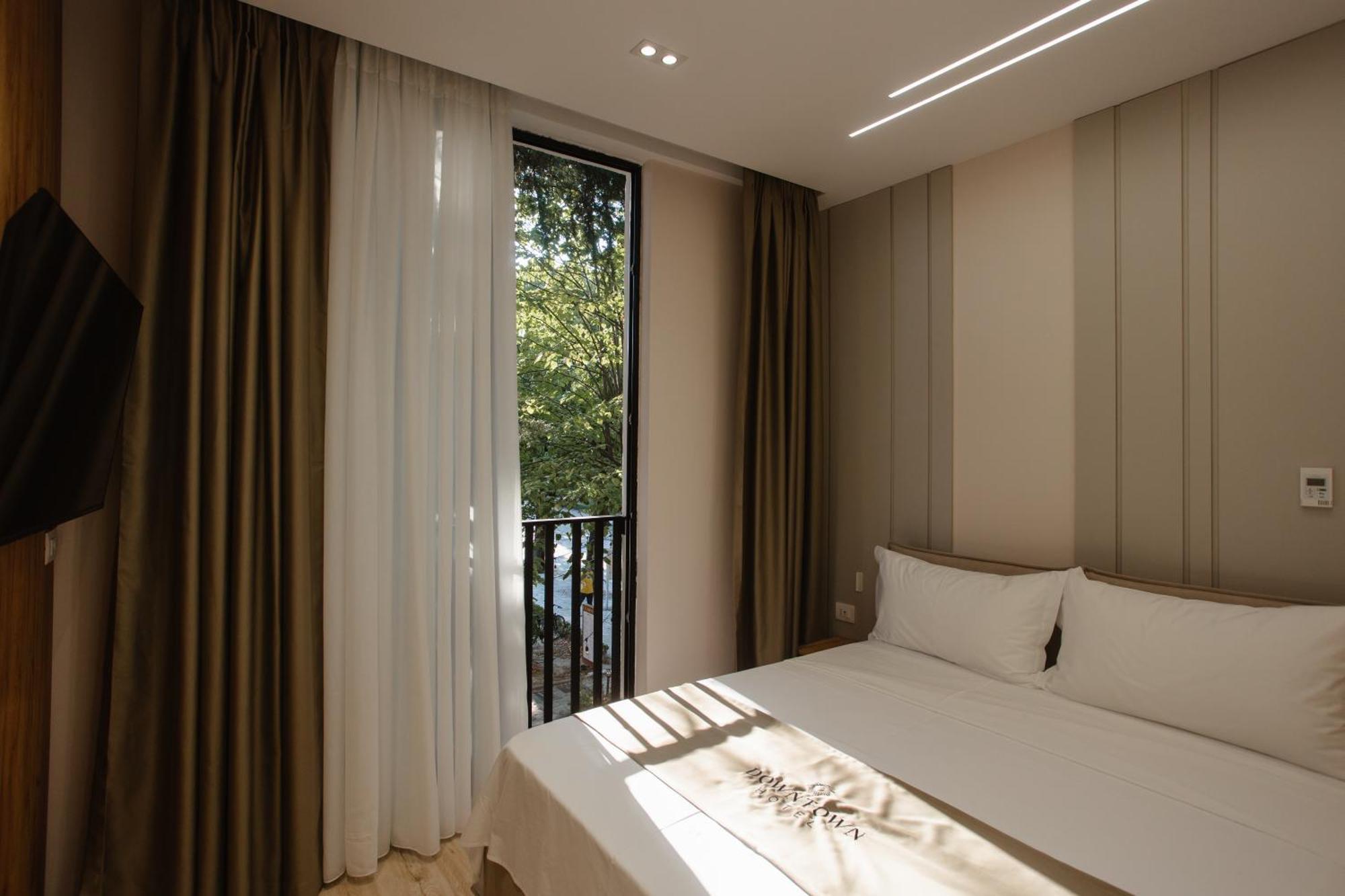 שקודר Downtown Hotel מראה חיצוני תמונה