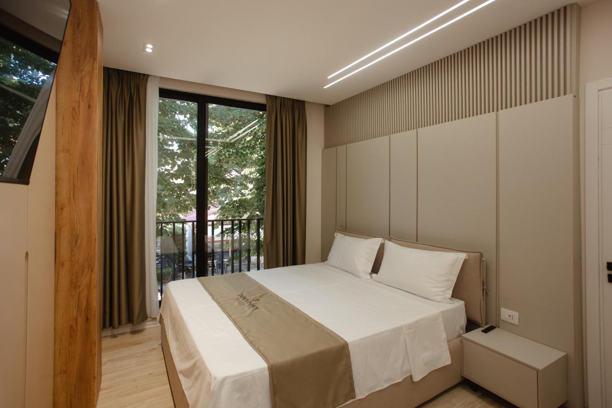 שקודר Downtown Hotel מראה חיצוני תמונה