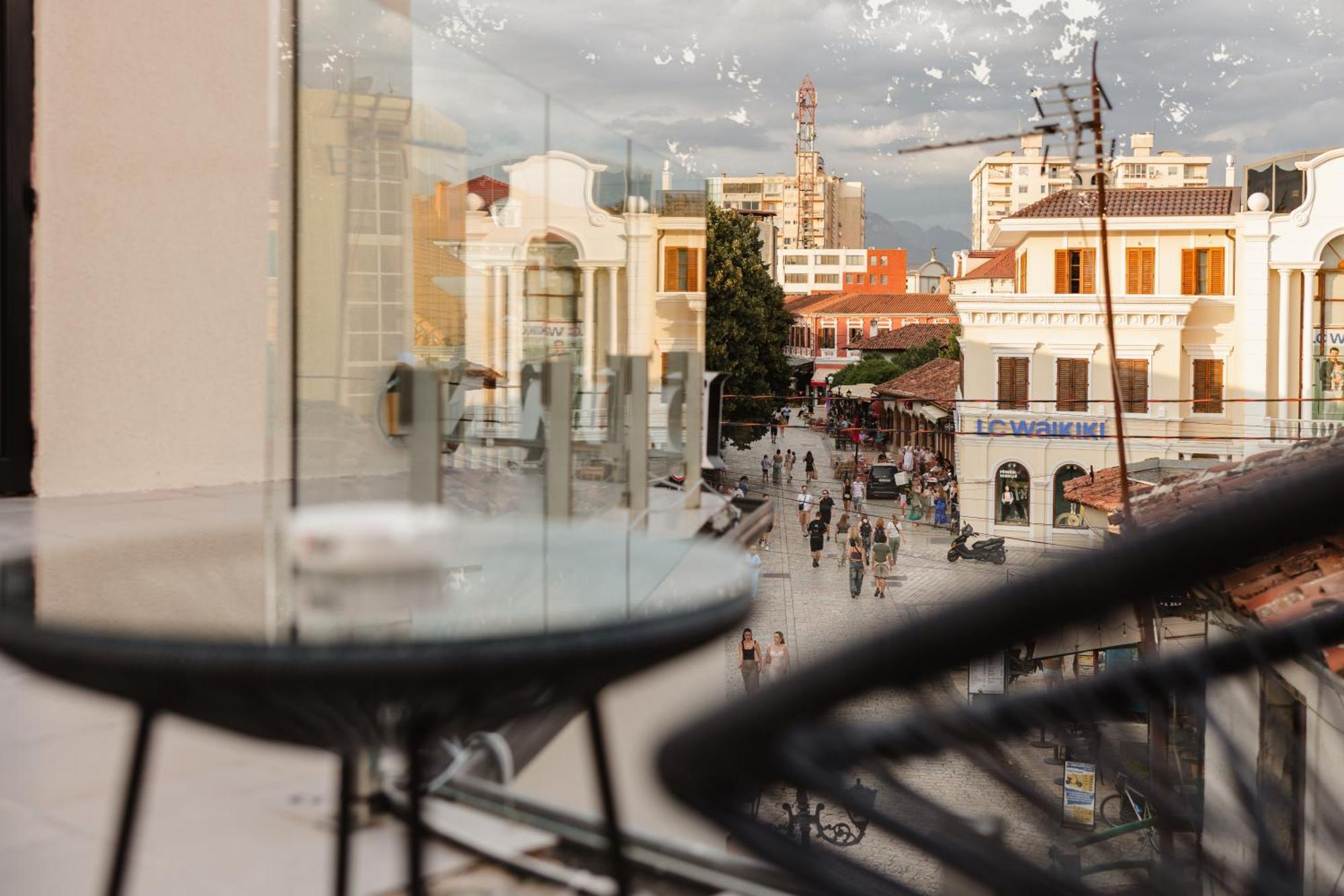 שקודר Downtown Hotel מראה חיצוני תמונה
