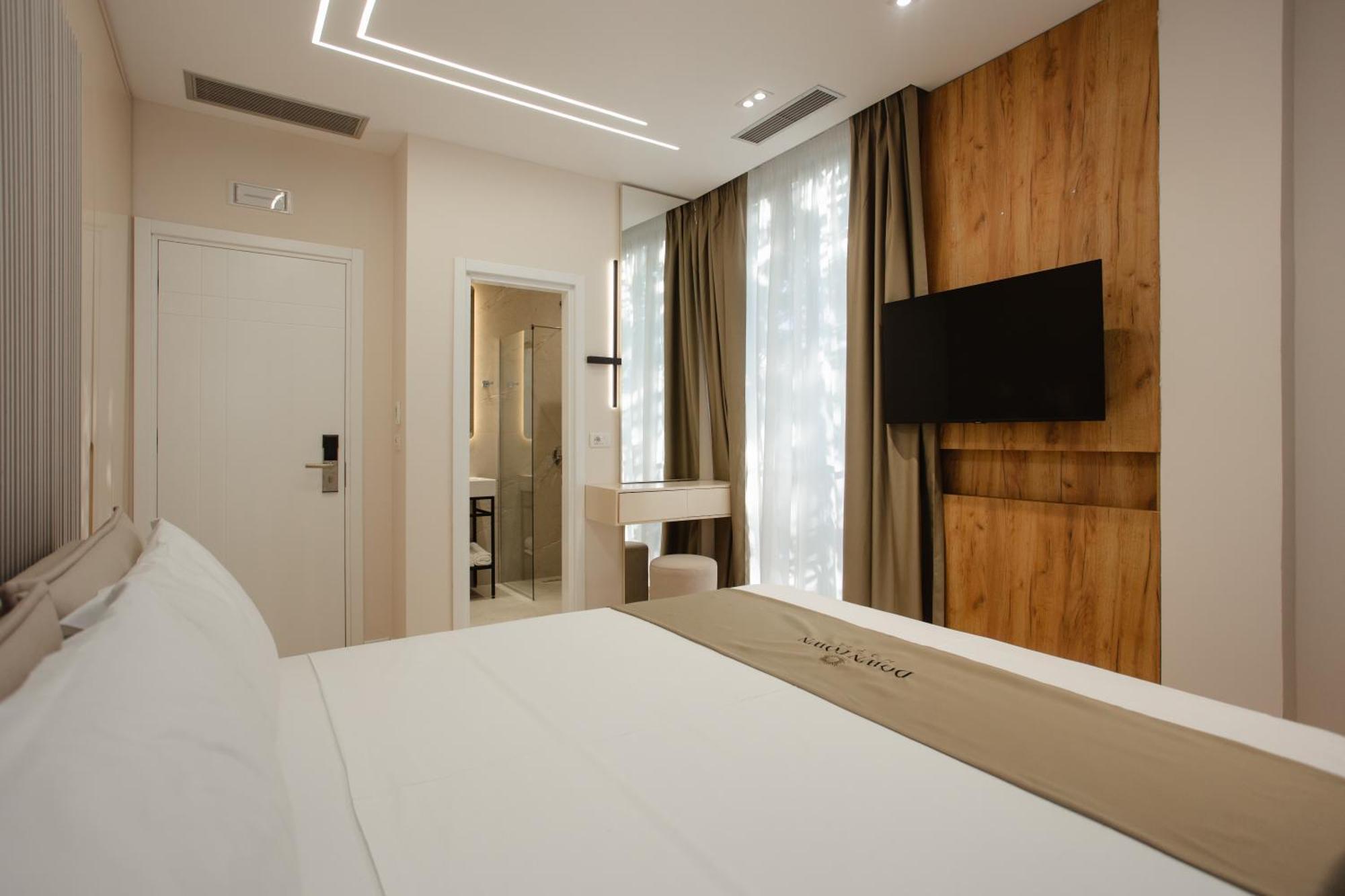 שקודר Downtown Hotel מראה חיצוני תמונה