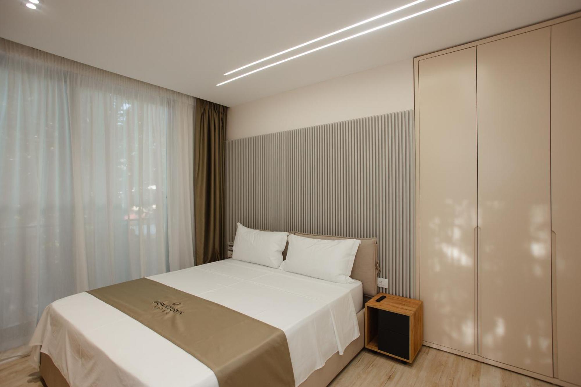 שקודר Downtown Hotel מראה חיצוני תמונה