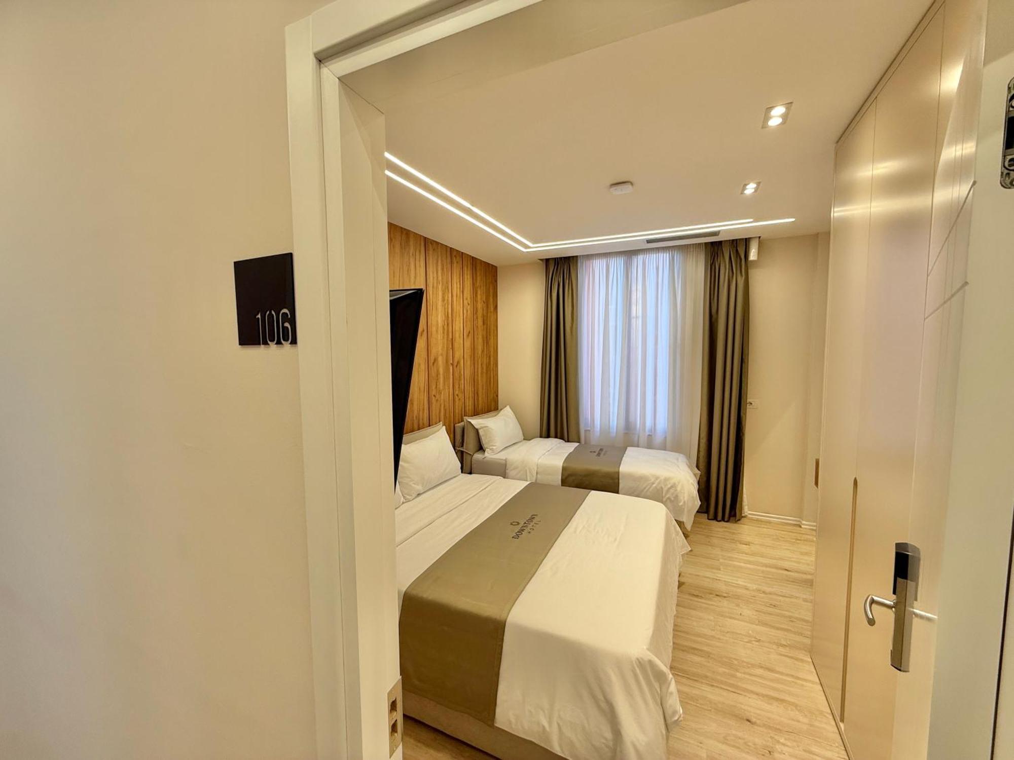 שקודר Downtown Hotel מראה חיצוני תמונה